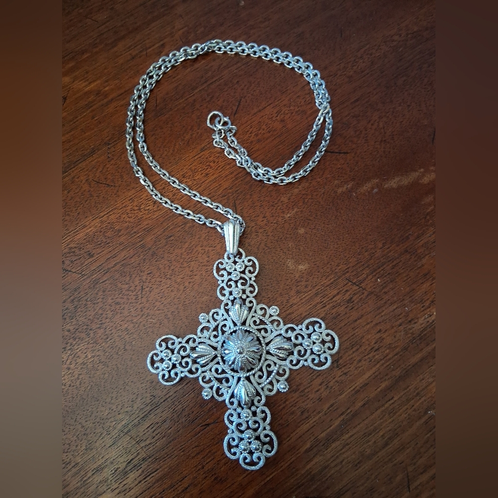 Trifari Vintage Silver Filigree Cross Necklace - Picture 6 of 6